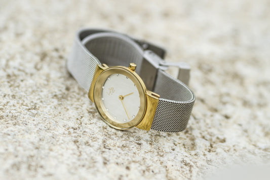 Elegant/Casual Women’s Watch